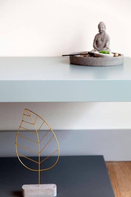 Minimal Loft Art With Sea View Over Heraklion Harbour Bagian luar foto