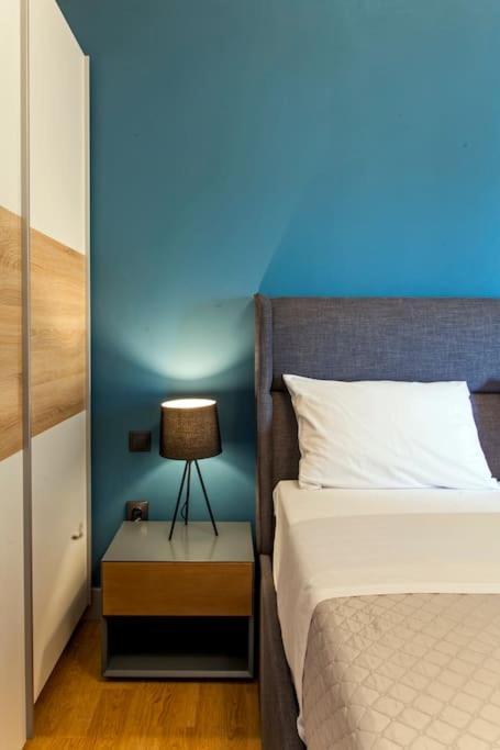 Minimal Loft Art With Sea View Over Heraklion Harbour Bagian luar foto