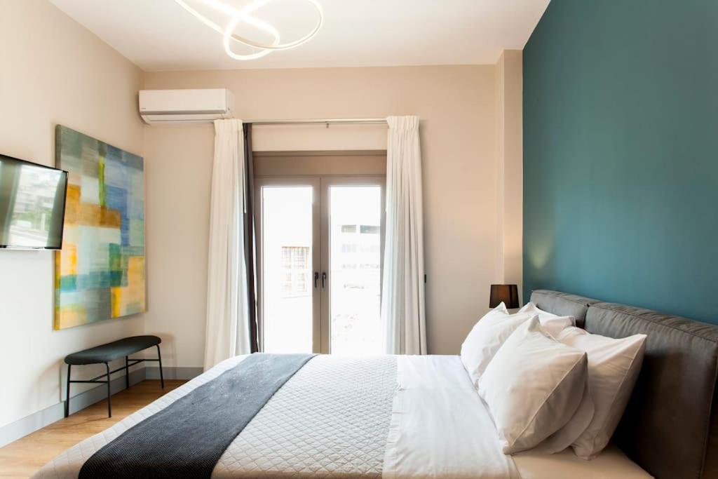 Minimal Loft Art With Sea View Over Heraklion Harbour Bagian luar foto